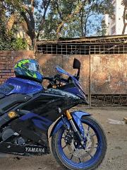 YAMAHA R15 V3